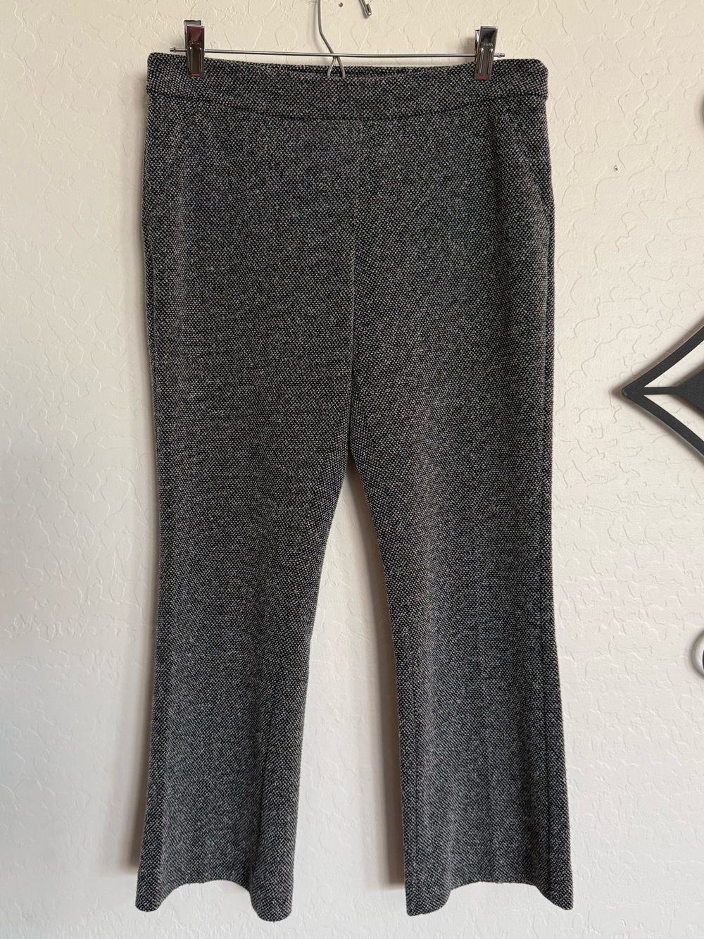 NEW YORK & COMPANY Black Gray Marled Knit Pull-On Flare Pants Size Small